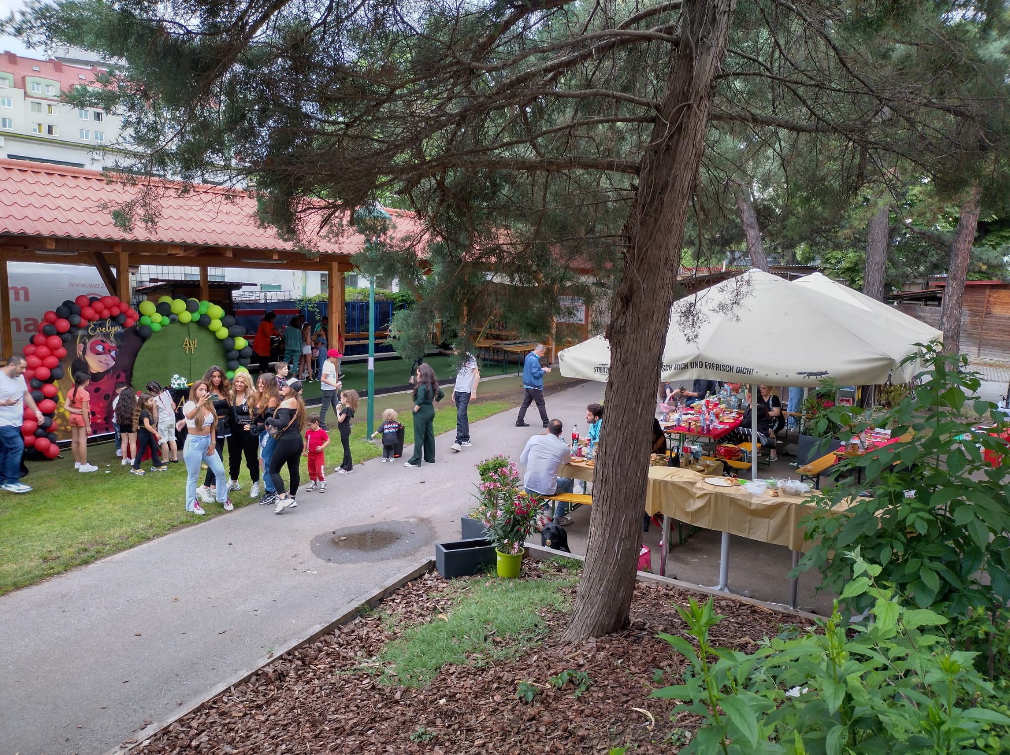 Le Stadium wien 1200